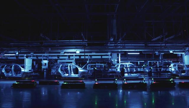 智能黑灯工厂,也是吉利汽车目前占地面积最大,投资最多,产品最高端